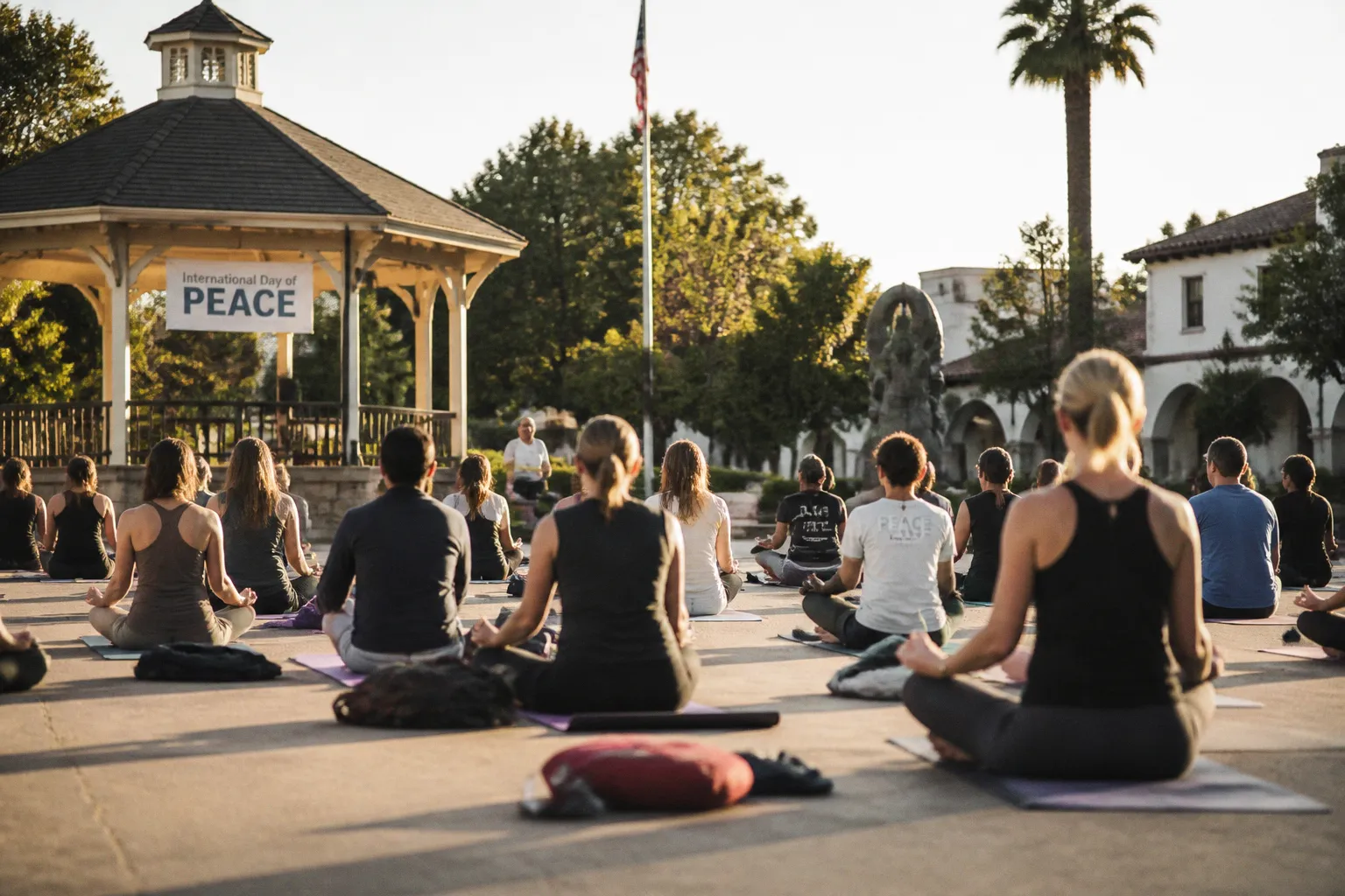 Frieden finden: Yoga und Meditation zum Weltfriedenstag auf der Sonoma Plaza