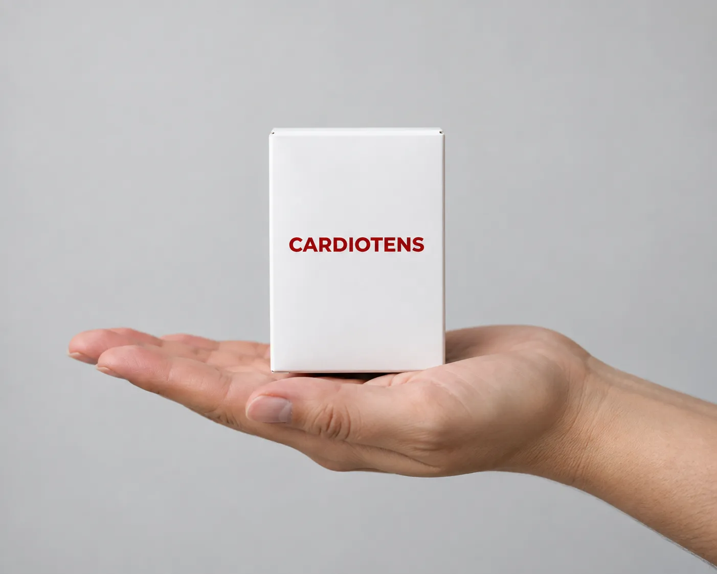 Cardiotens Plus — Verpackung in der Hand